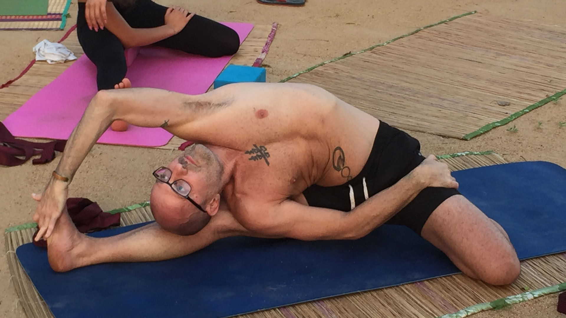 Rob Hess - Flow de yoga prana de Noël et du Nouvel An
