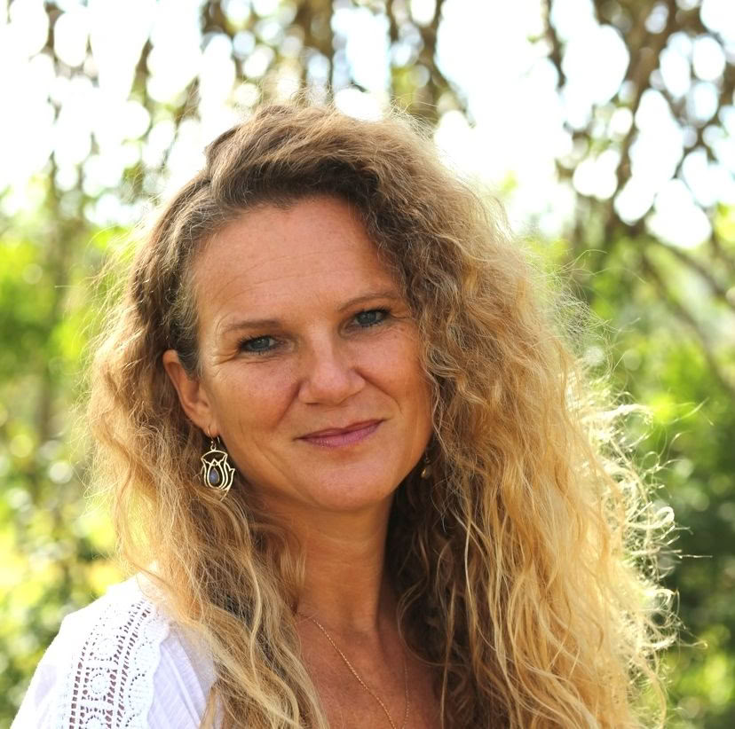 Florentina Lam-Clark - Yoga rajeunissant et guérison par le son
