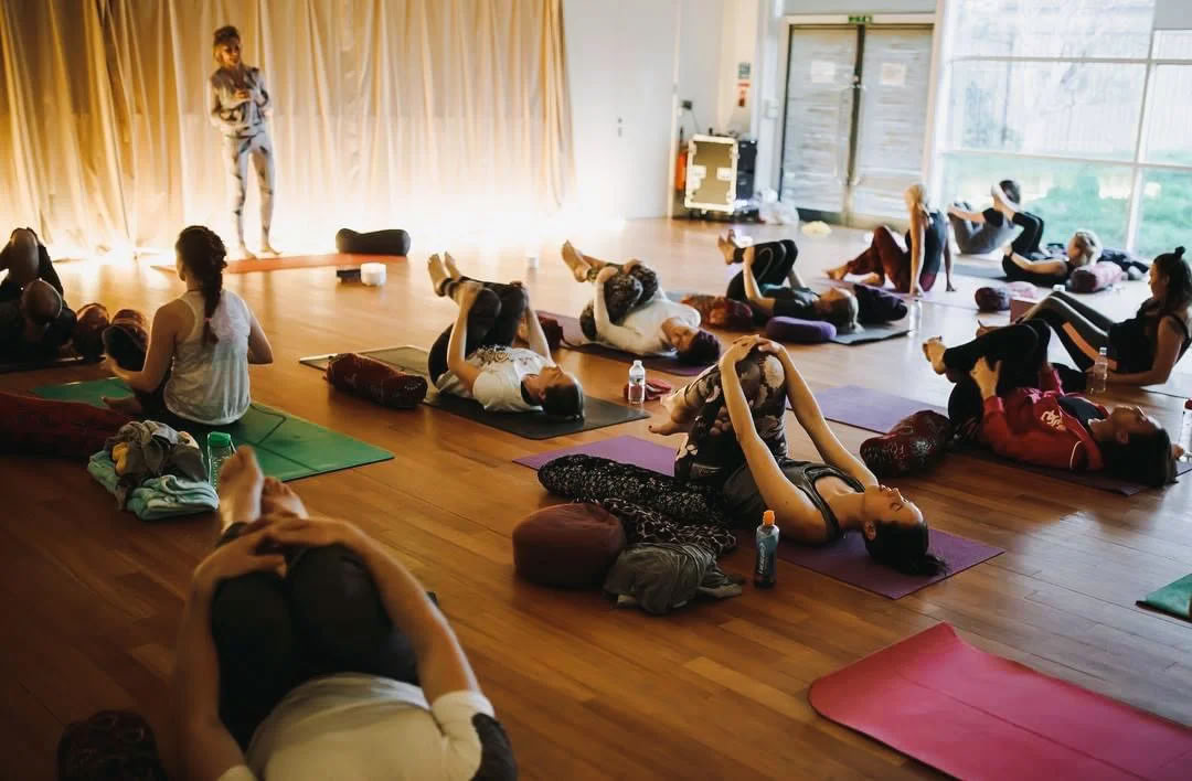 Vinyasa Flow + Yin Yoga (Tous niveaux)