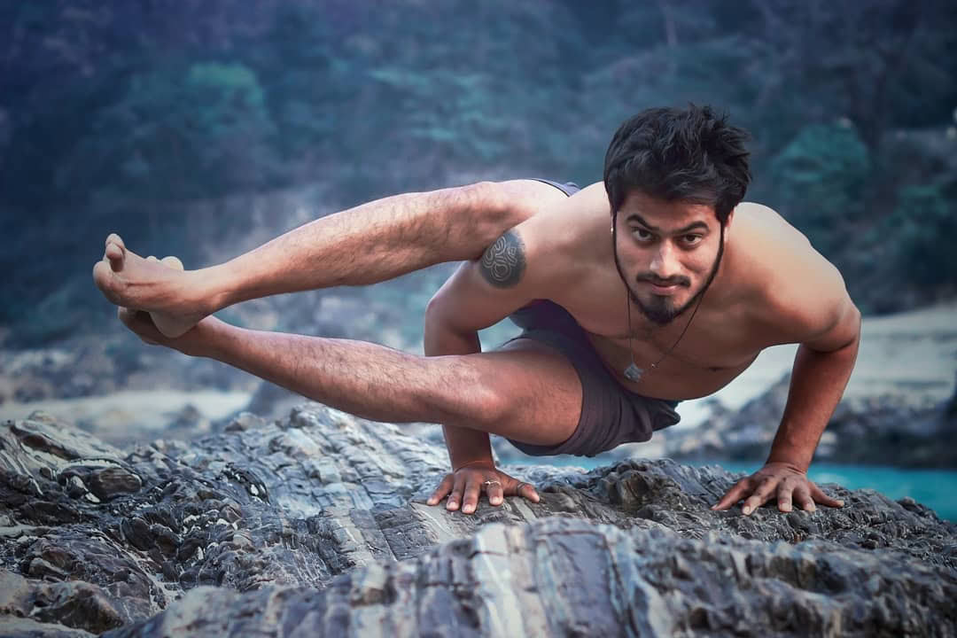 Formation de professeur de yoga de 300 heures à Rishikesh – du 1er octobre au 28 octobre 2026