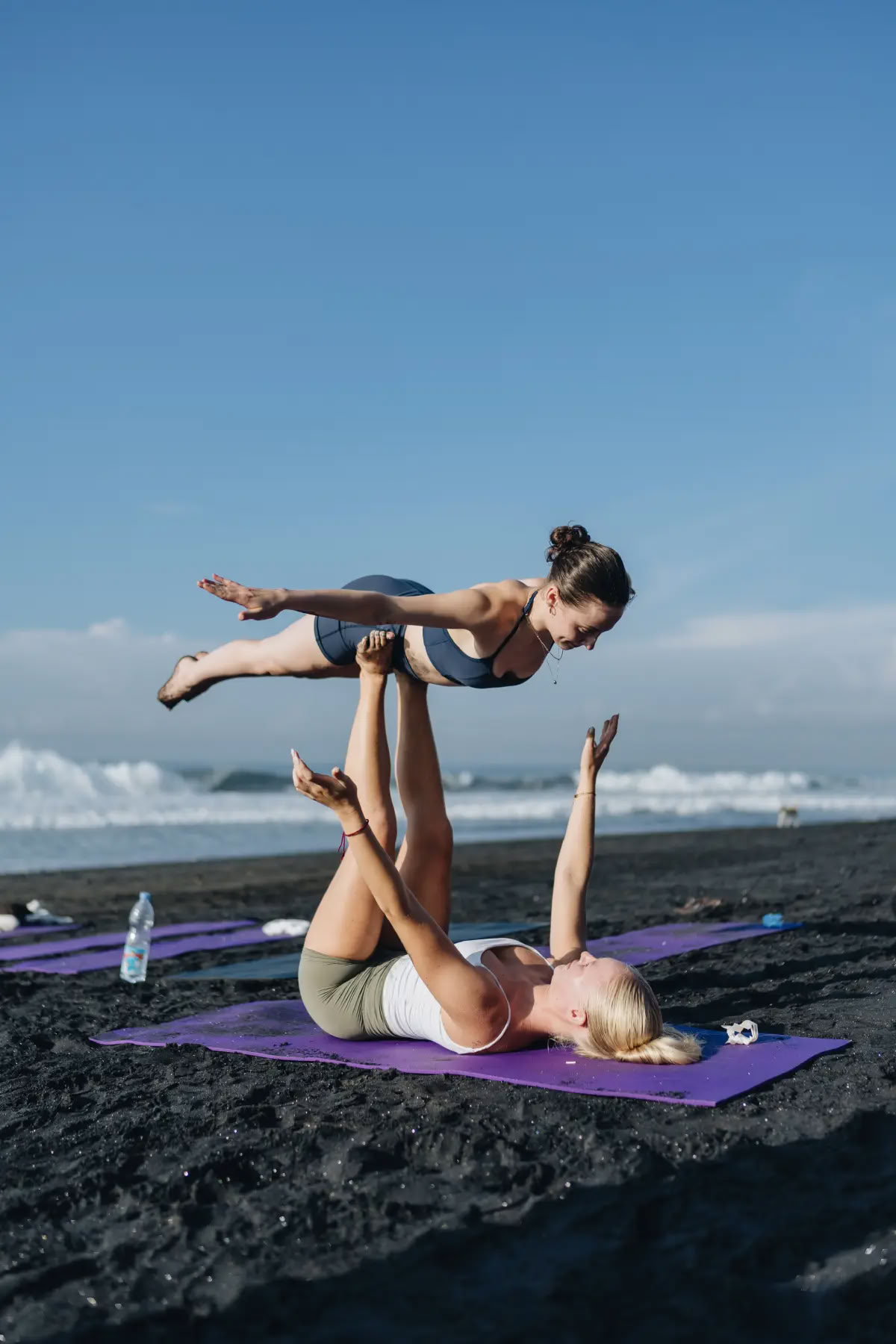 Cours de formation avancée de professeur de yoga de 300 heures – du 1er juin au 25 juin 2026