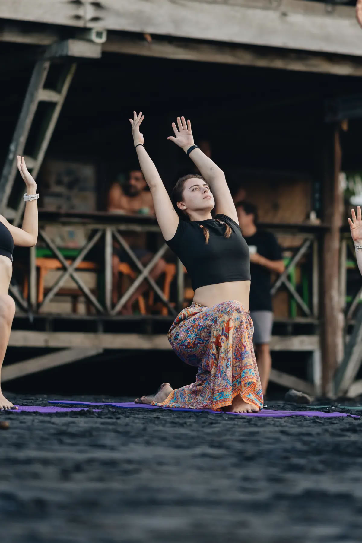 Cours de formation avancée de professeur de yoga de 300 heures – du 1er juin au 25 juin 2026