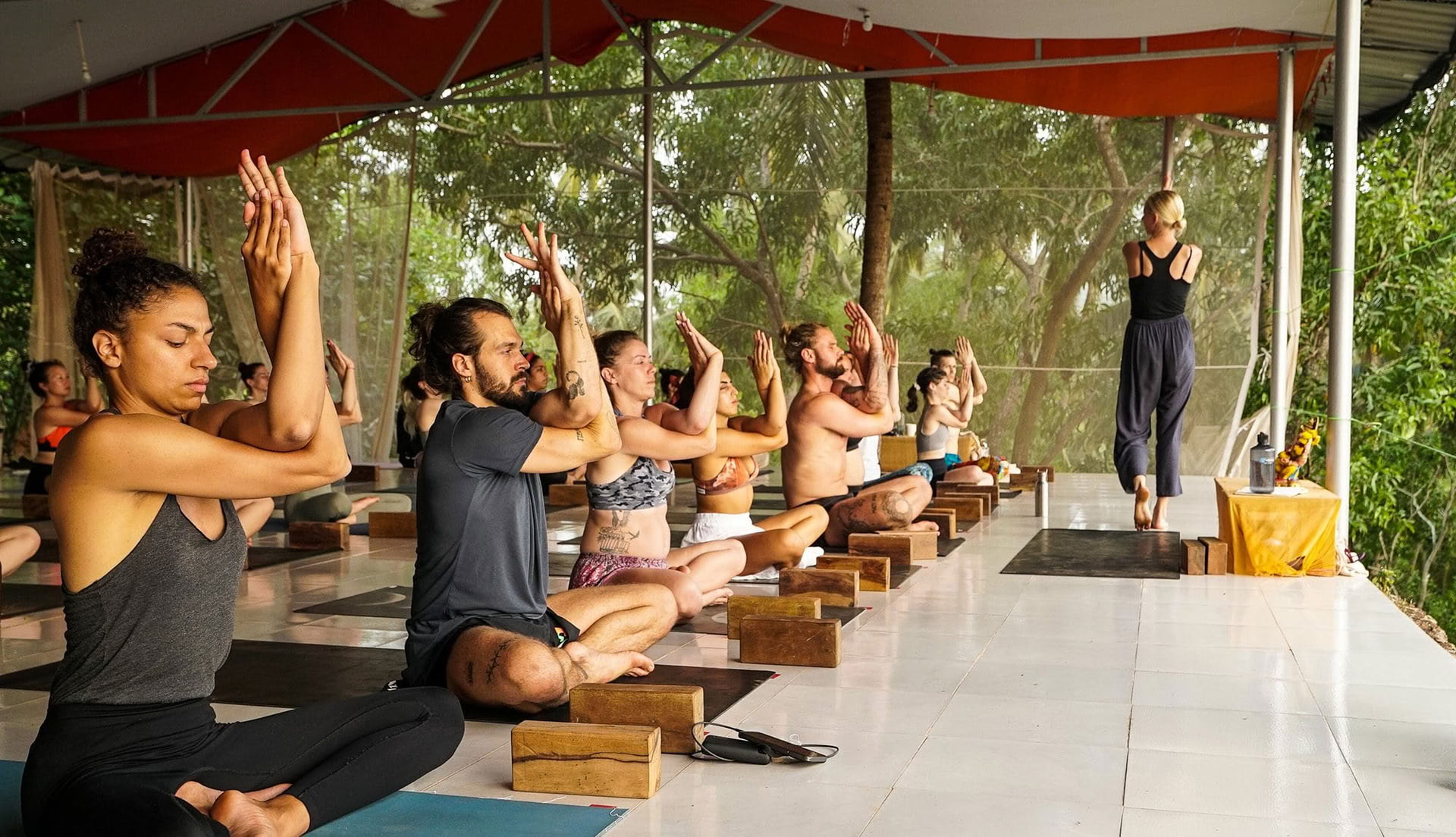 Formation avancée de yoga TTC Vinyasa Flow de 300 heures – Inde