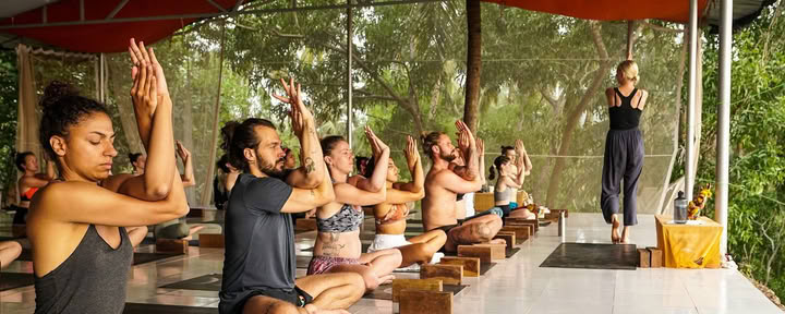Formation de professeur de yoga Hatha Vinyasa de 200 heures – 25 avr. - 20 mai