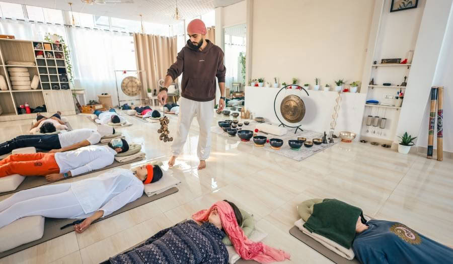 Cours de formation d’enseignant en sonothérapie de 100 heures à Rishikesh
