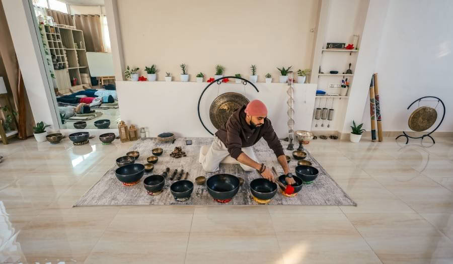 Cours de formation d’enseignant en sonothérapie de 100 heures à Rishikesh