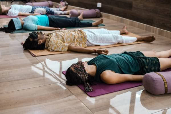 Cours de formation d’enseignant en sonothérapie de 100 heures à Rishikesh