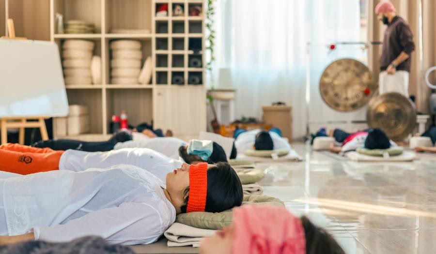 Cours de formation d’enseignant en sonothérapie de 100 heures à Rishikesh