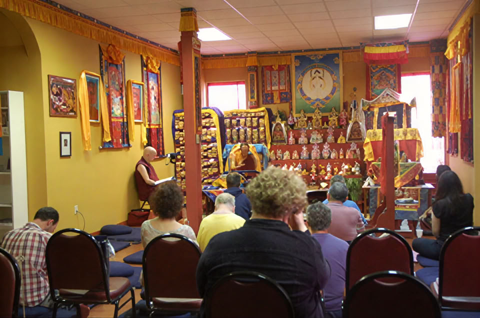 Ngondro (18h00) et méditation silencieuse (18h30)
