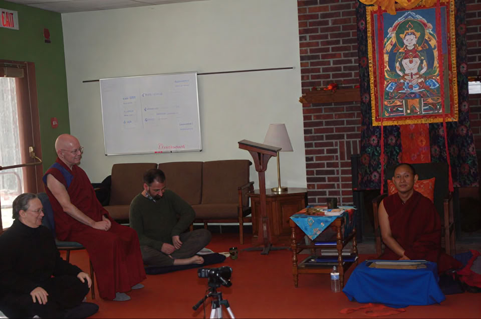 Ngondro (18h00) et méditation silencieuse (18h30)