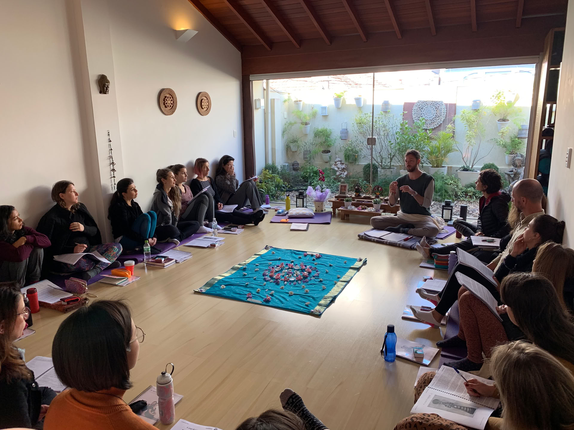 Formation de professeurs de yoga de 200 heures - octobre 2026