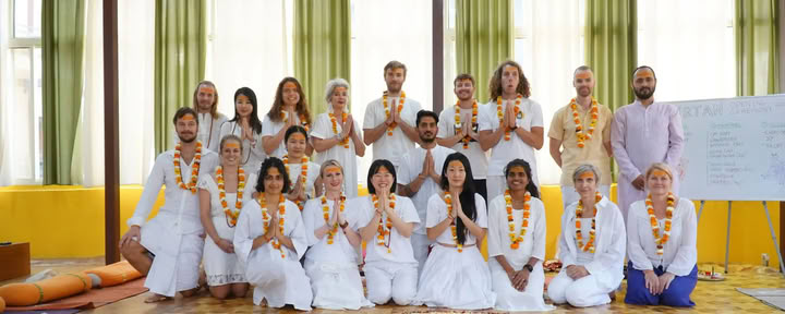 Formation de yoga holistique de 200 heures