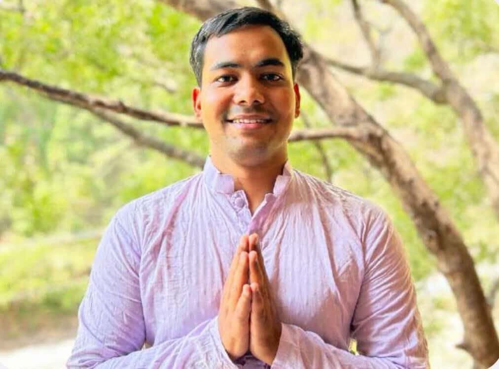 Formation de professeur de yoga holistique de 300 heures