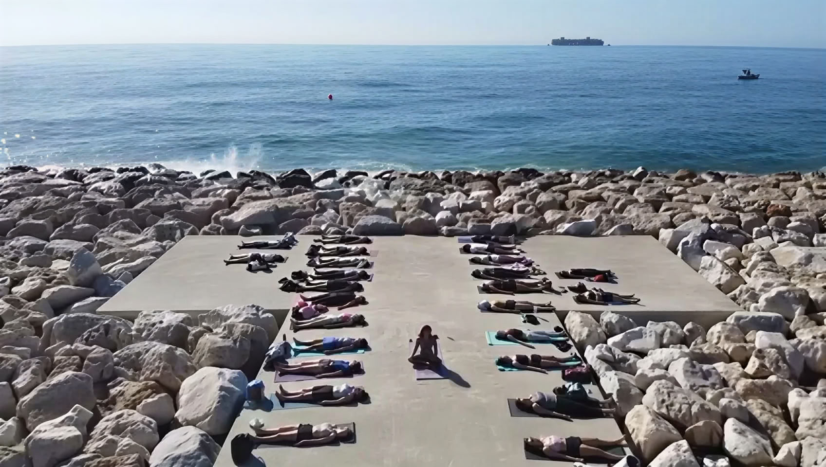 Vinyasa : flux félin au studio Kauma
