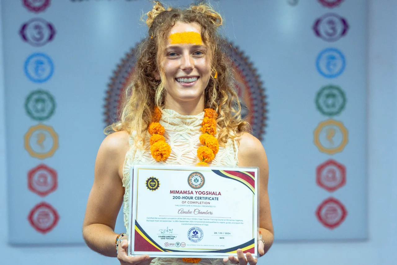 Formation de professeur de yoga Hatha de 100 heures à Rishikesh – du 1er au 14 janvier