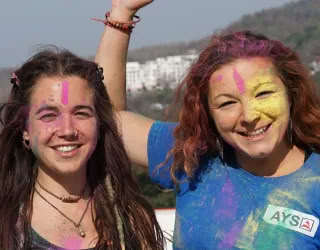 Formation de professeur de yoga et de guérison par le son à Rishikesh