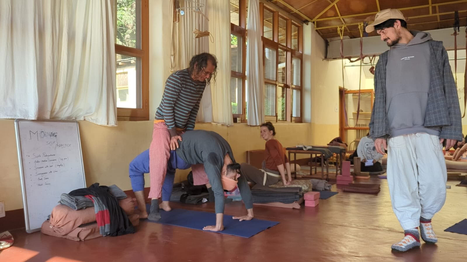 Cours intensif de yoga de 160 heures à Dharamshala