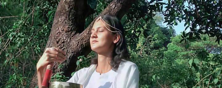 Formation de professeurs en sonothérapie de 9 jours et 50 heures à Rishikesh, en Inde