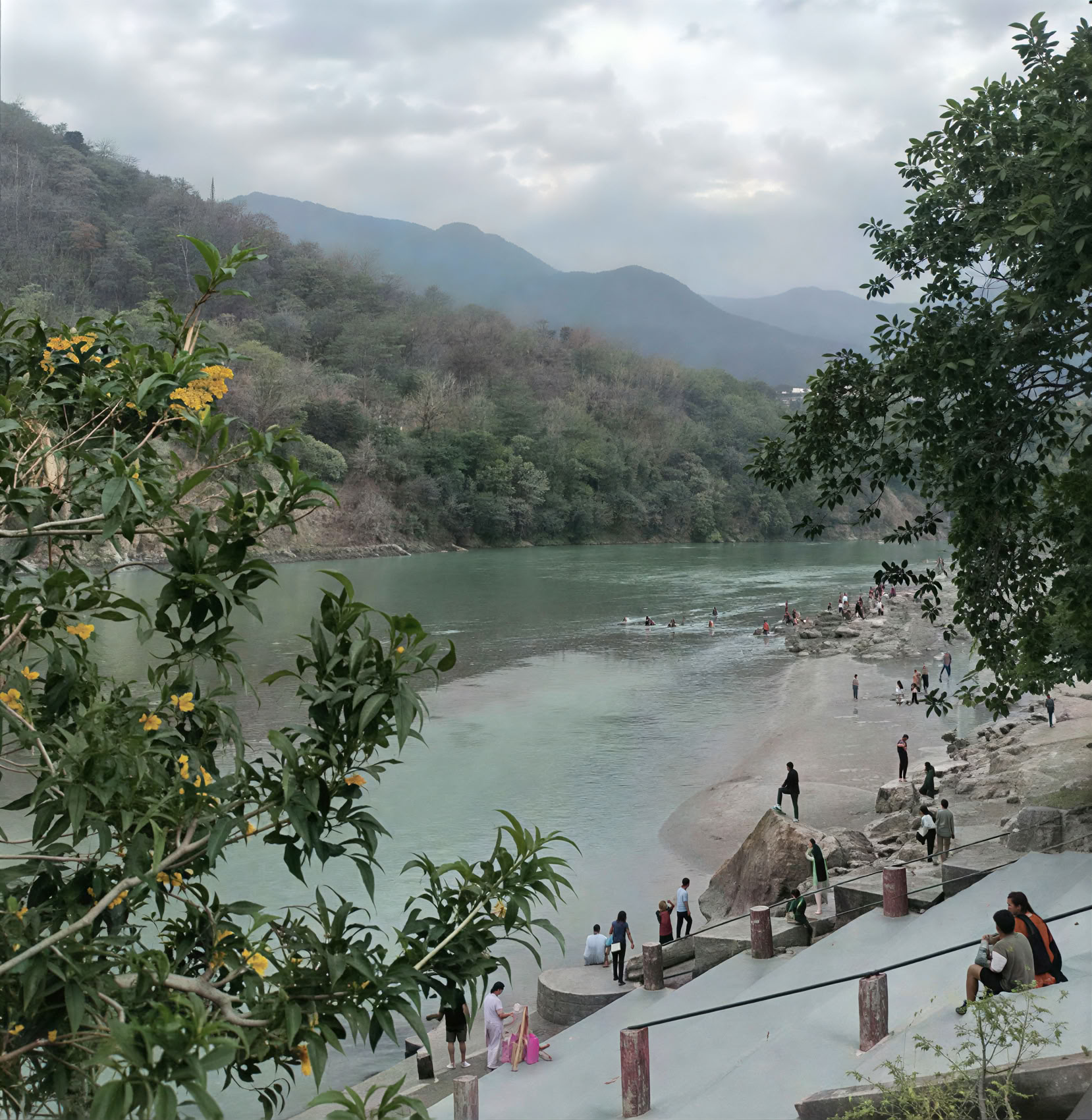 Formation de professeur en sonothérapie de 6 jours et 30 heures à Rishikesh, en Inde