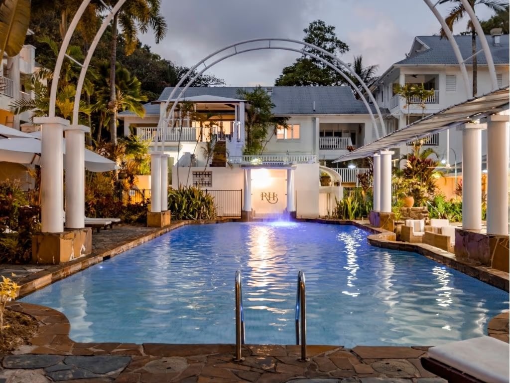 The Reef House Retraite Adults