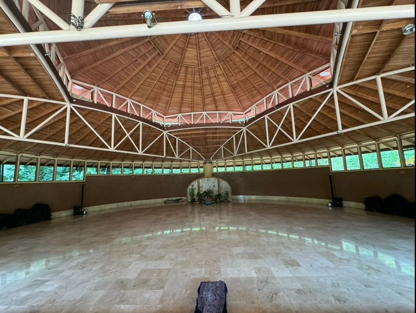 PachaMama Eco Village & Centre de retraite