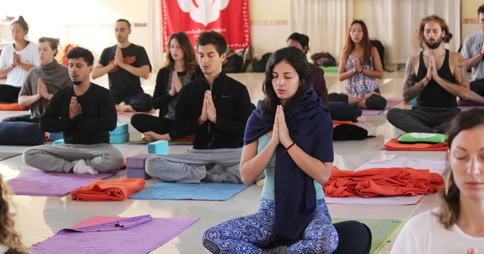 Rishikul Yogshala Rishikesh - Formation de professeurs de yoga à Rishikesh, en Inde
