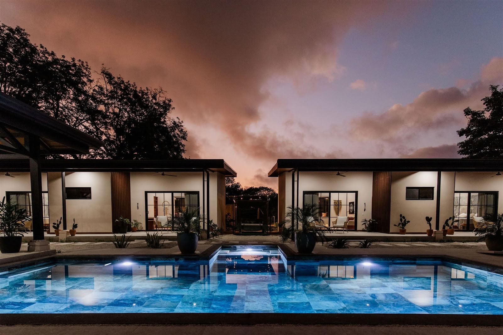 House of Shakti Sanctuary, Retraites & studio de yoga