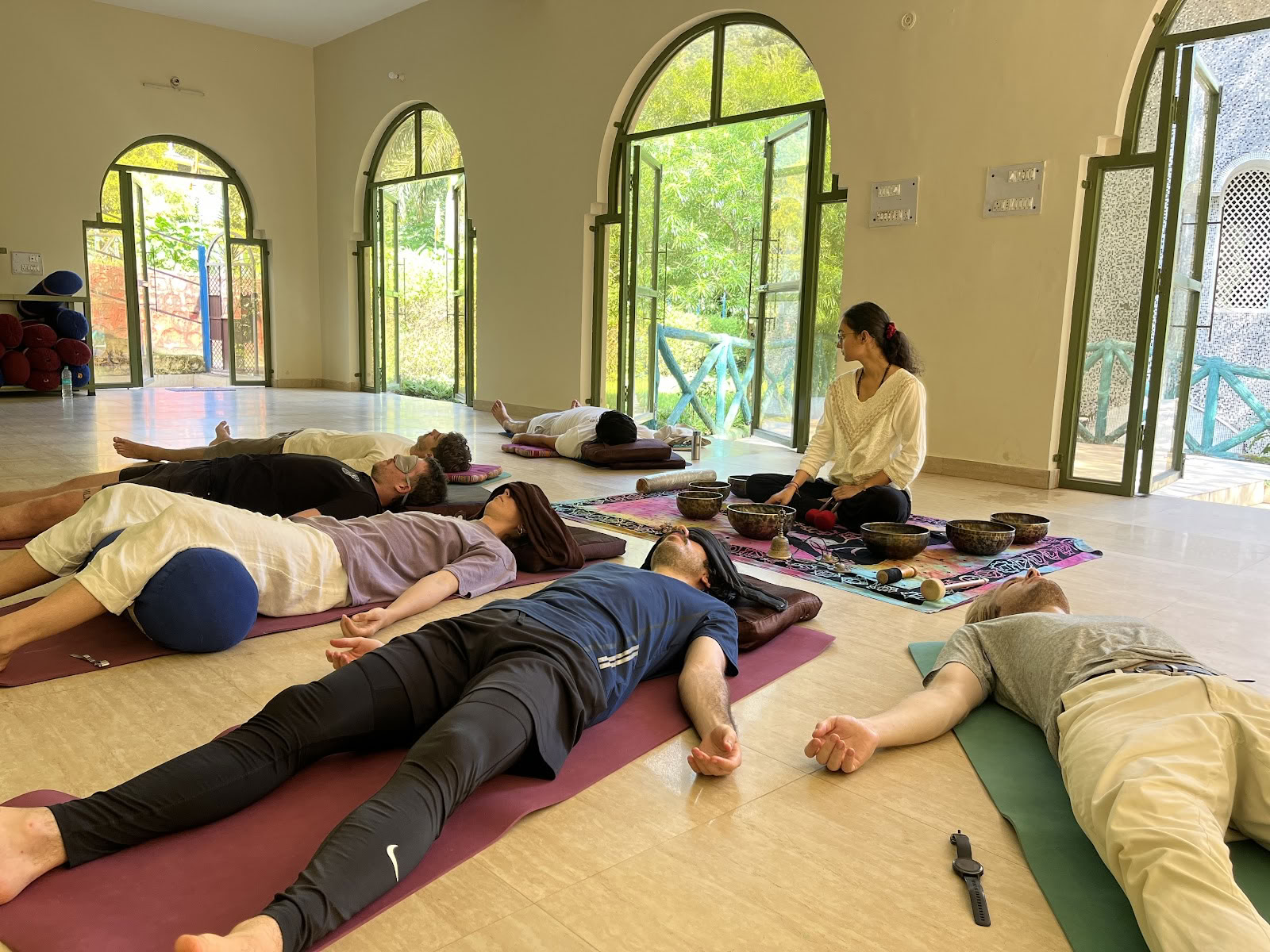 Abhyasa Yogmath | Ashram traditionnel de yoga et de méditation à Rishikesh, en Inde