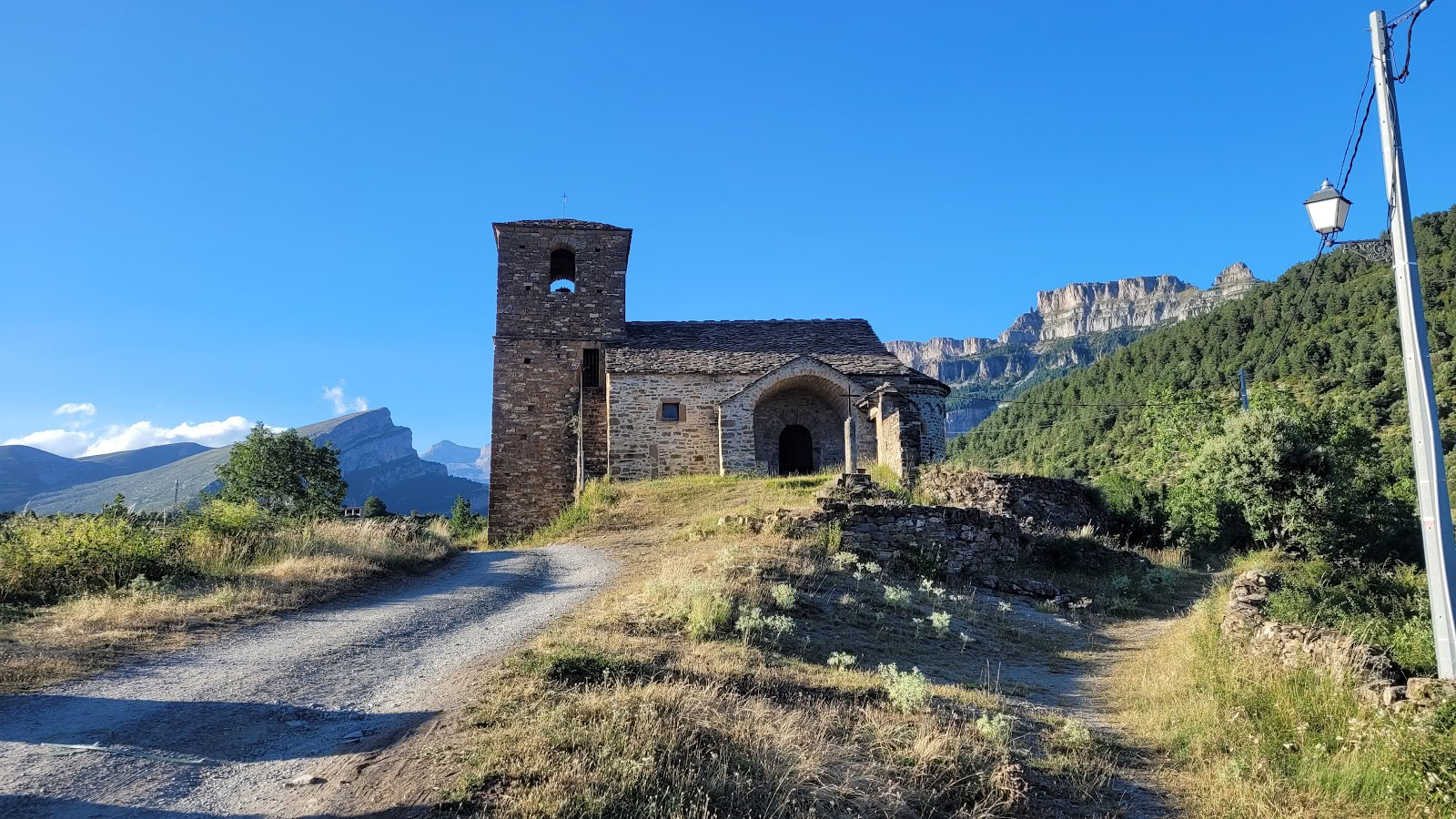 Casa Cuadrau : Yoga, Art & Nature dans les Pyrénées