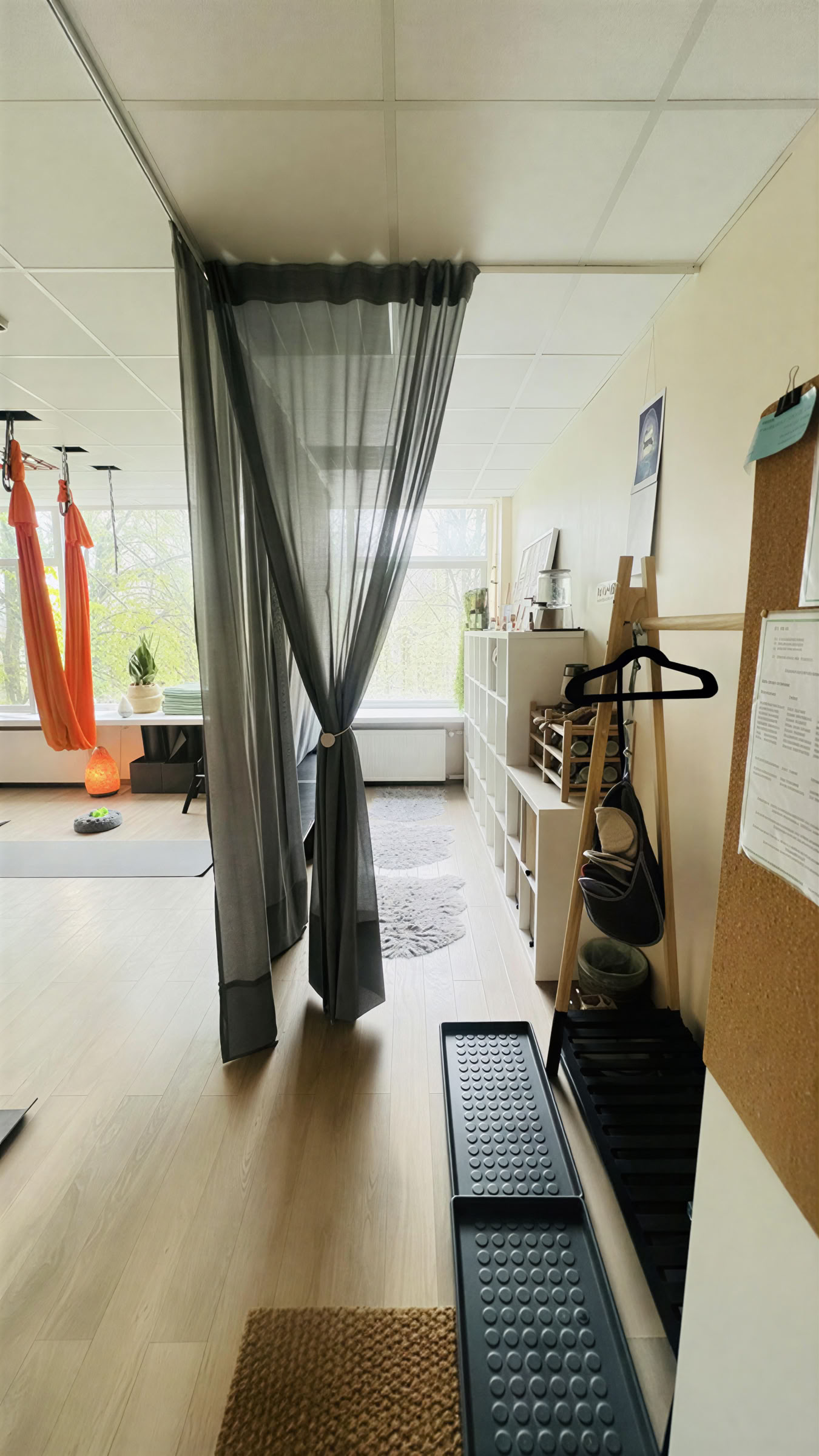 Studio Air Therapy | Oro Yoga Vilnius | Aerial Yoga Lituanie