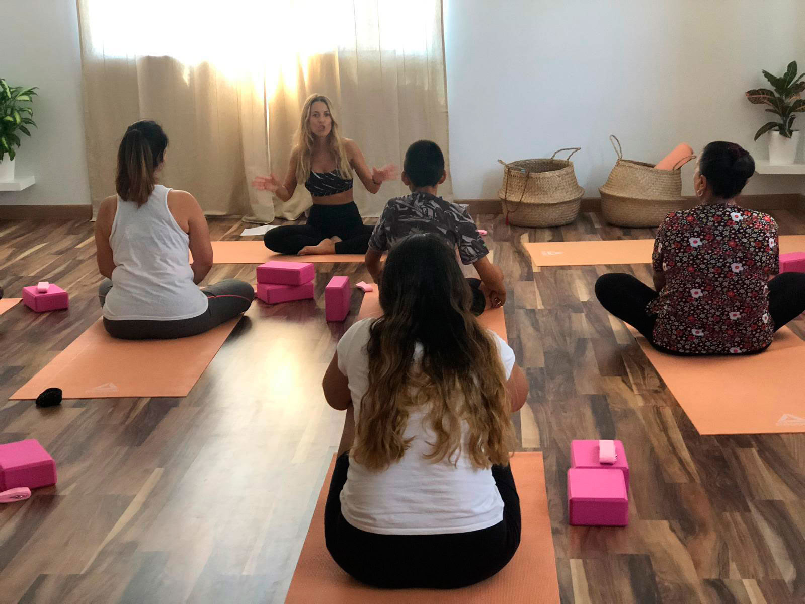 Mãe Yoga- Centre de Yoga en Calypo Fado - Casarrubios del Monte