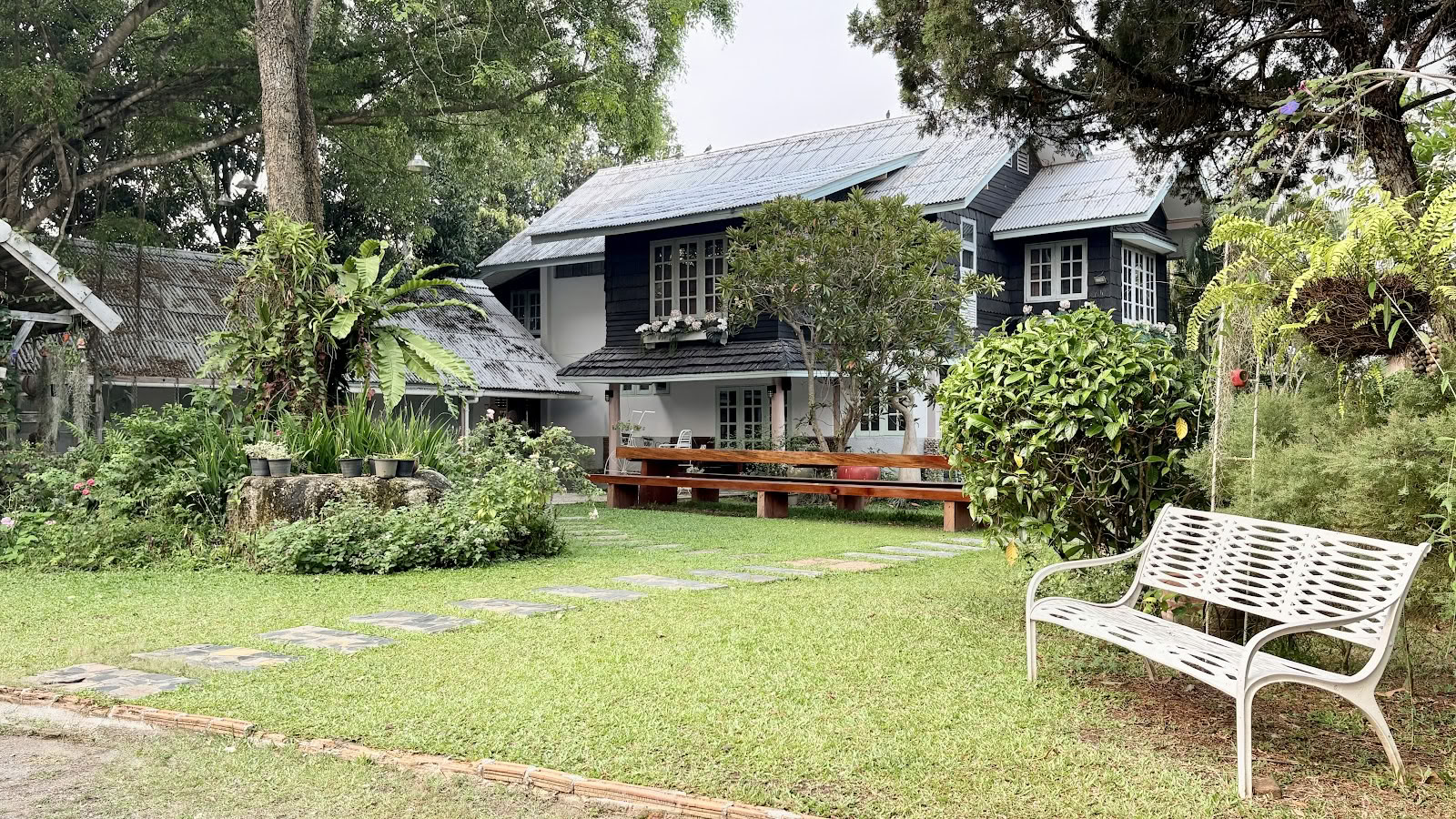Luminaria Yogashala – École de yoga et retraite de yoga Chiang Mai