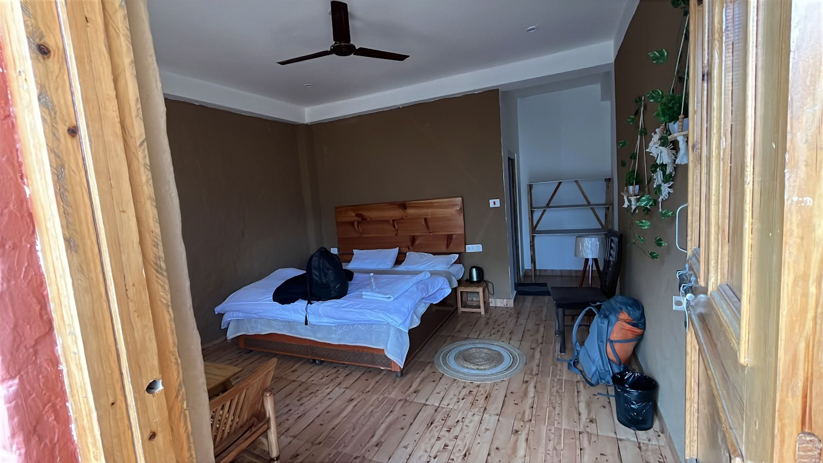 Le Vide Tirthan - Workation à la montagne, séjour chez l’habitant, coliving, coworking et café