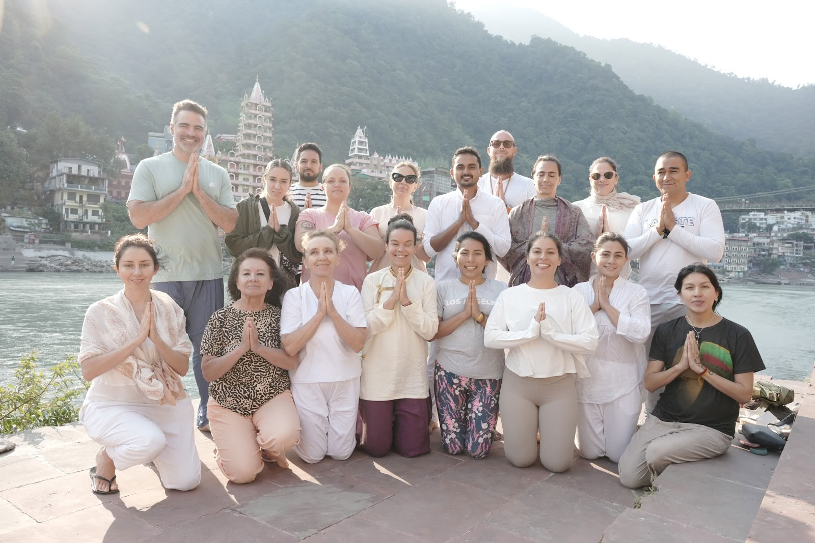 Rishiganga Yogshala - École de formation de professeurs de yoga et retraites de yoga à Rishikesh