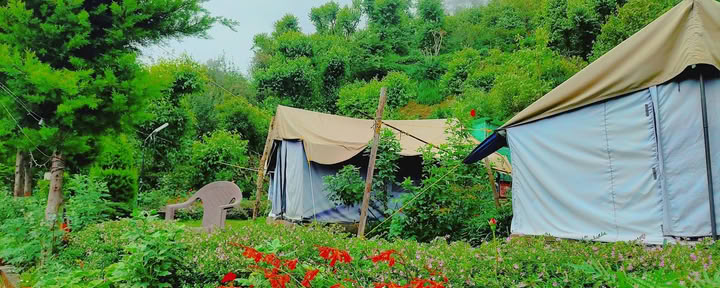 Campement des puissants Himalayas