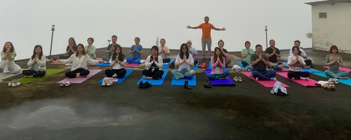 Retraite de yoga Mokshya au Népal