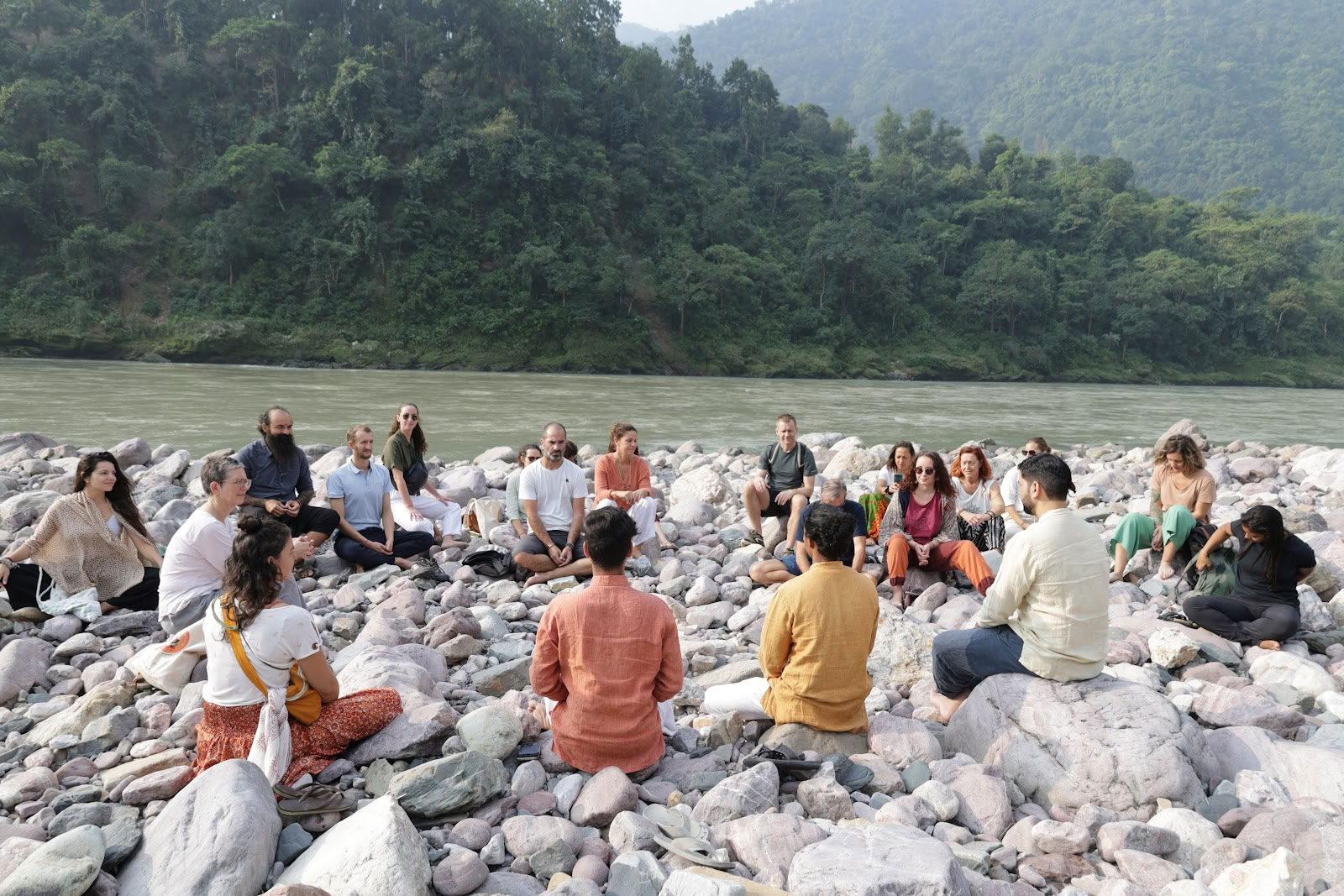 Satya Yoga Ashram | Ecole de Yoga en Français Rishikesh, Inde