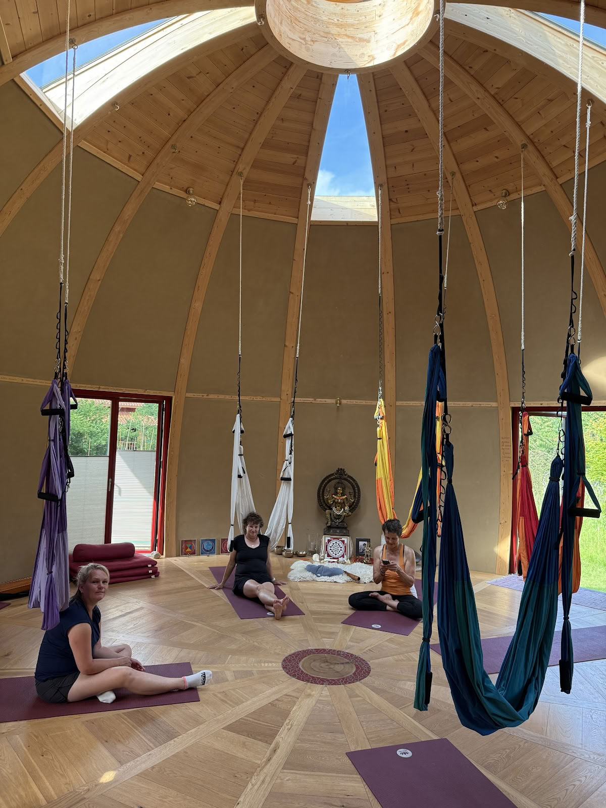 Yogini Dome - Espace sonore du silence / retraite, yoga et méditation
