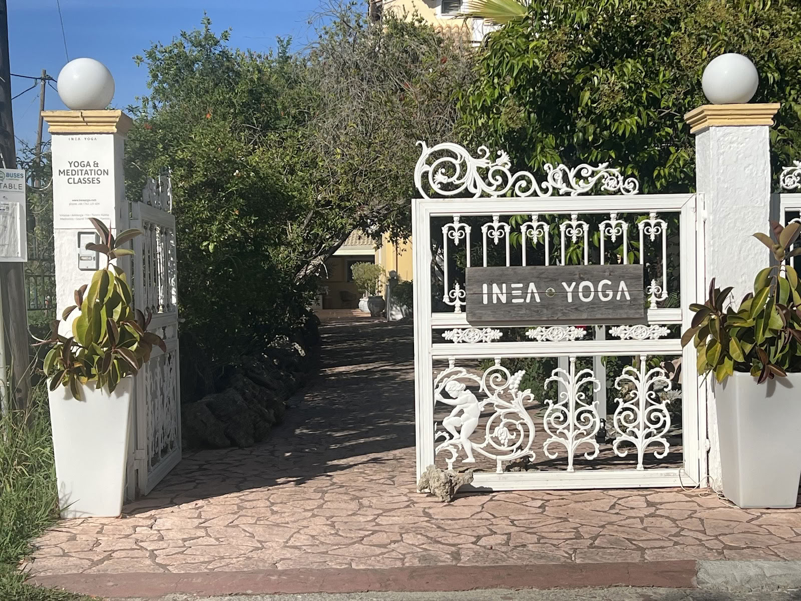 École et centre de retraite INEA YOGA