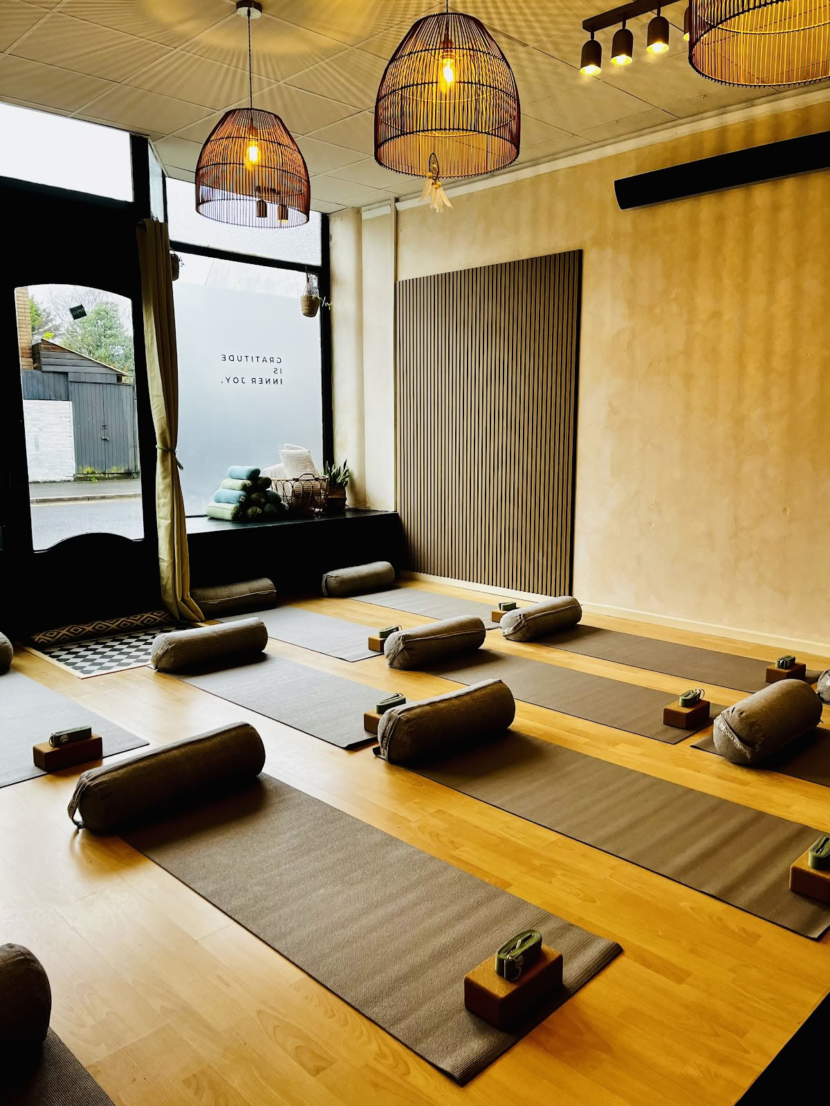 Joy Yoga Wellness Studio – Yoga chauffé à l’infrarouge