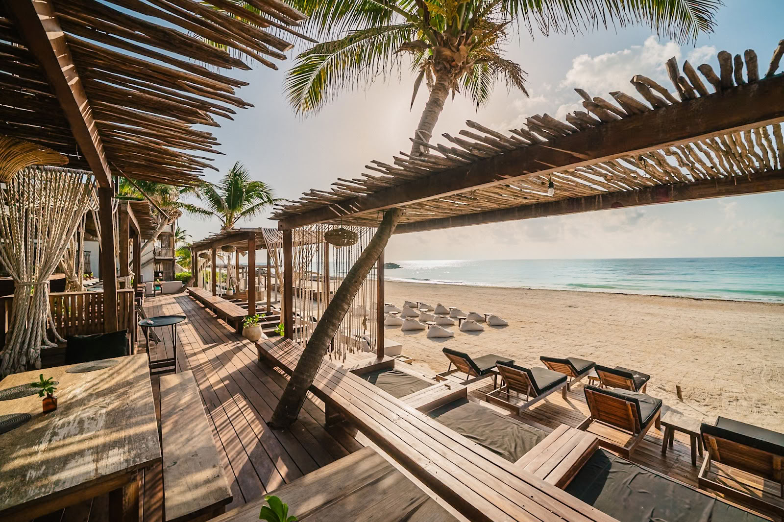 Amansala Resort | Beachclub | Spa
