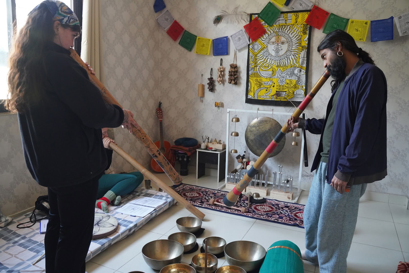Ananda Dhwani : Cours de sonothérapie, séances de thérapie par le son et thérapie Reiki