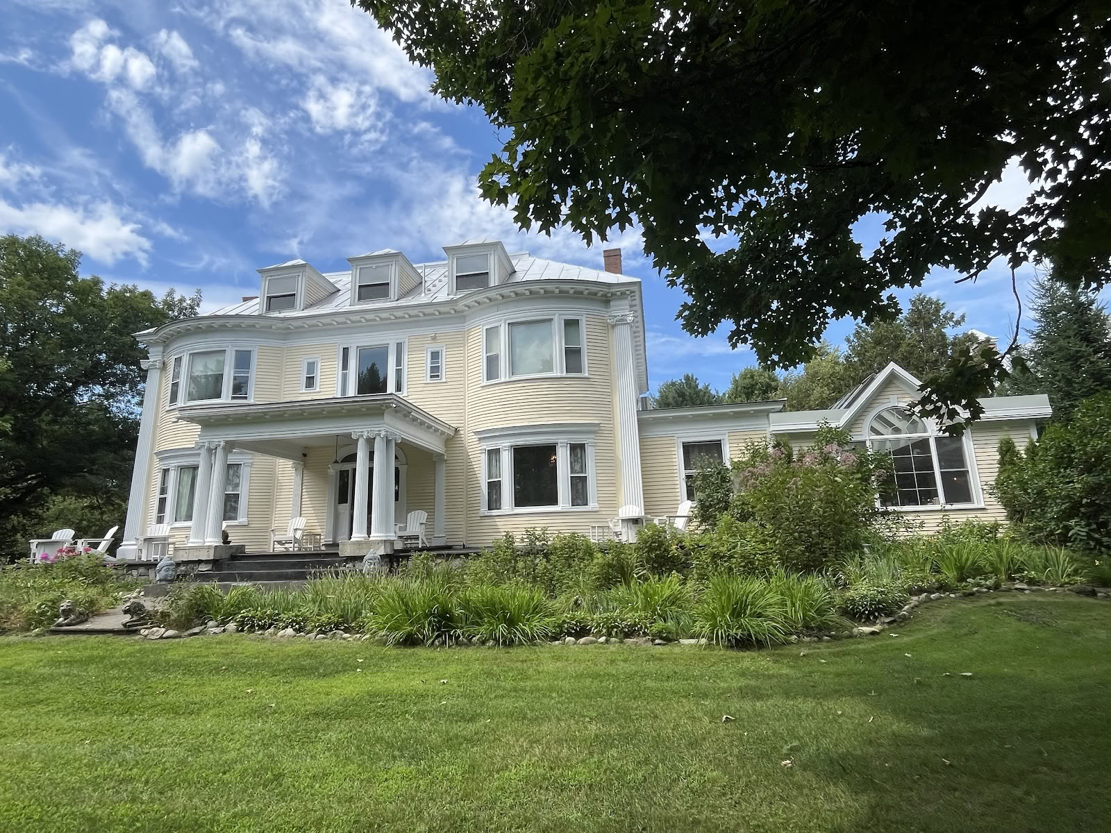 Santosha au domaine de Hillholm