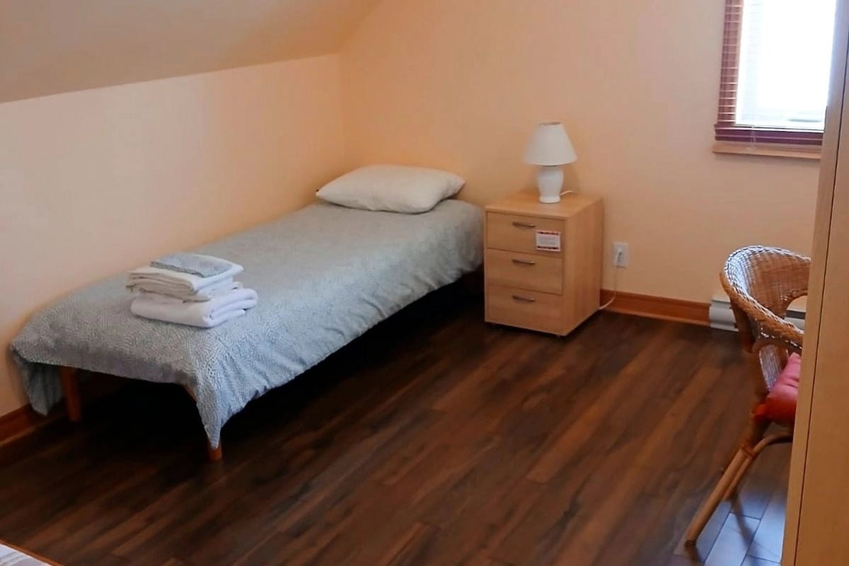 Chambre simple (Salle de bain partagée)