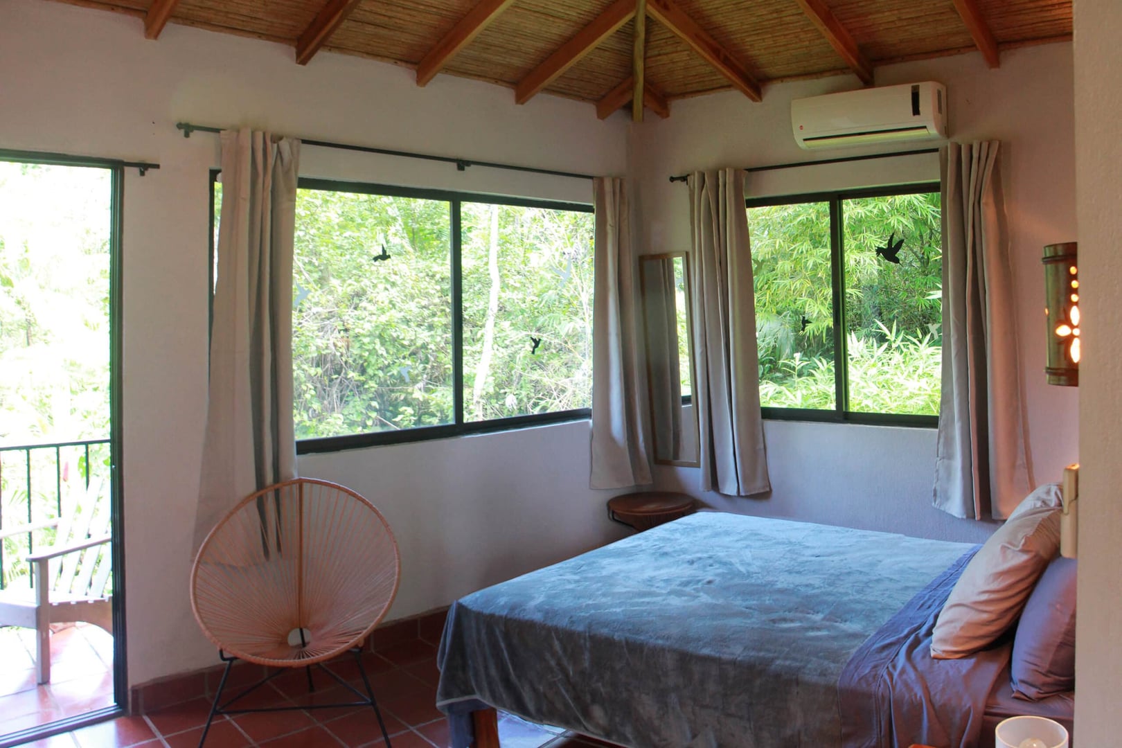 Salle AC avec kitchenette