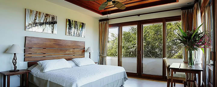 Chambre Supérieure avec vue sur l’océan et climatisation – lit king size uniquement