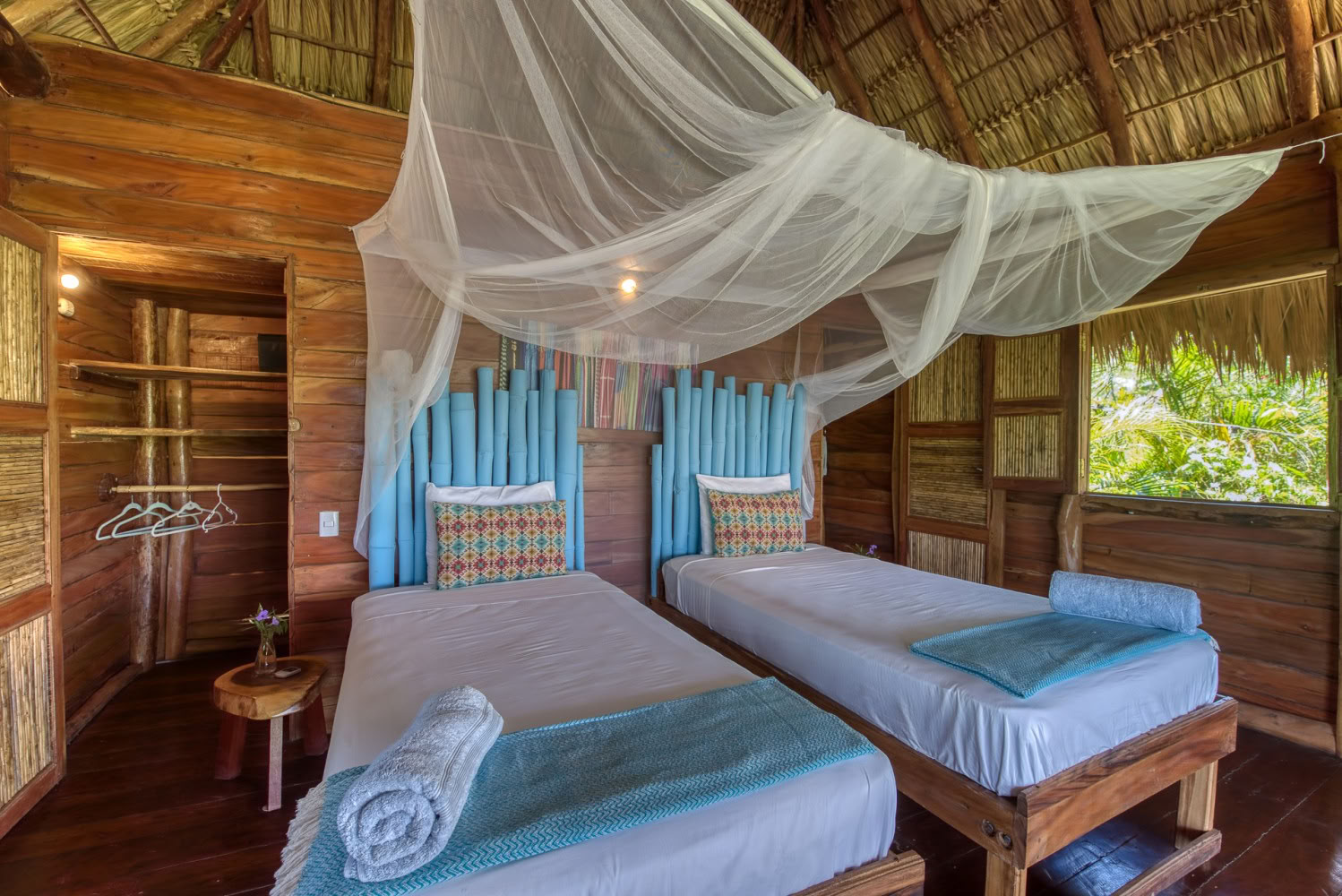 Bungalow partagé 6 (2 personnes par chambre)