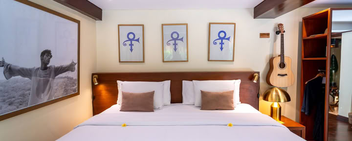 Sanctuaire Pool Room