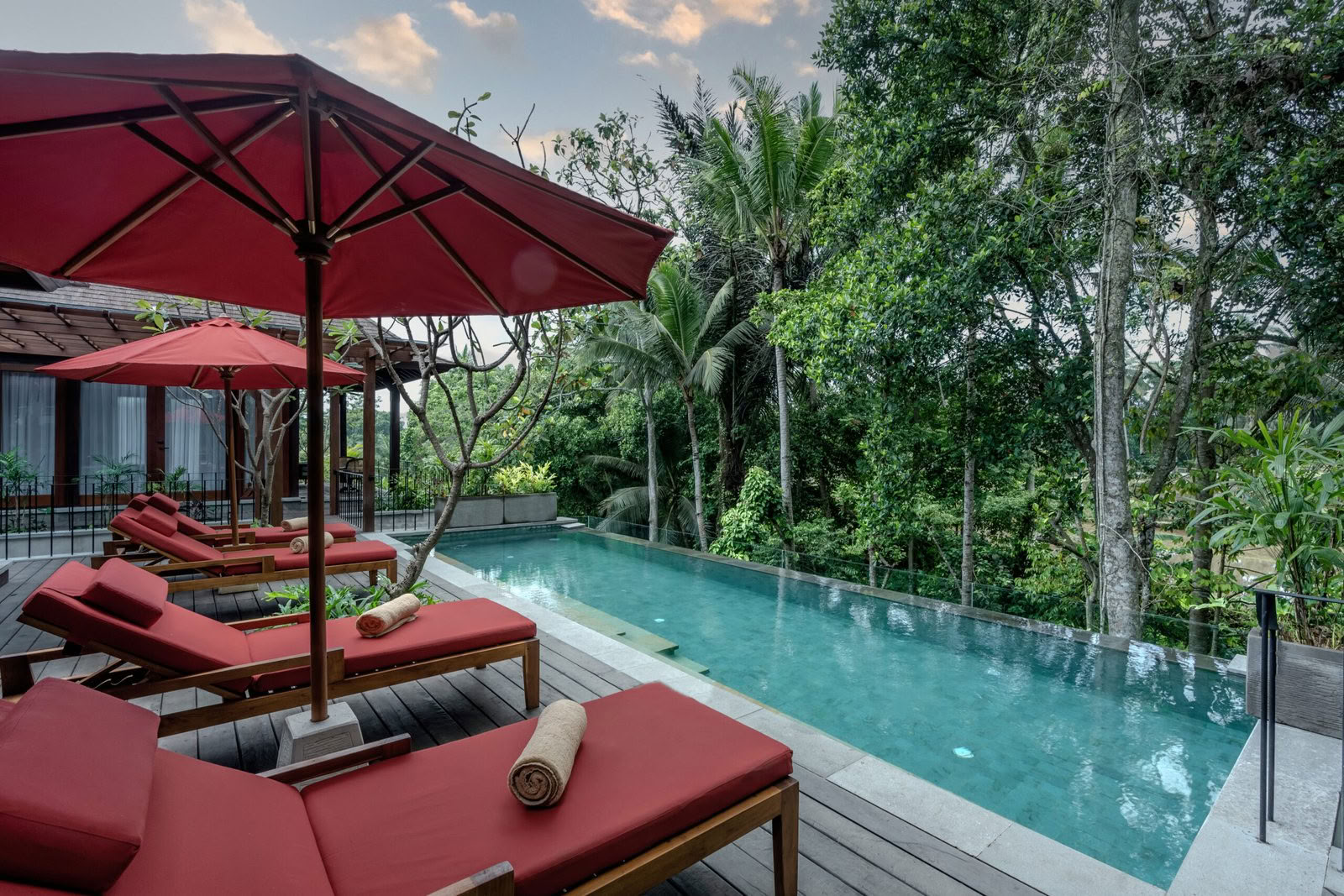 Villa penthouse panoramique avec piscine