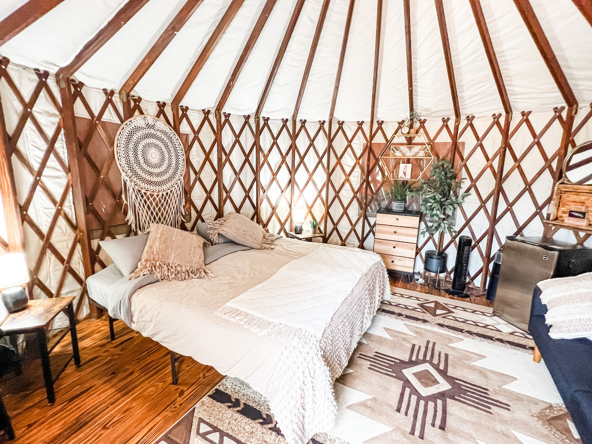 TX - Yourte King avec salle de bain privée